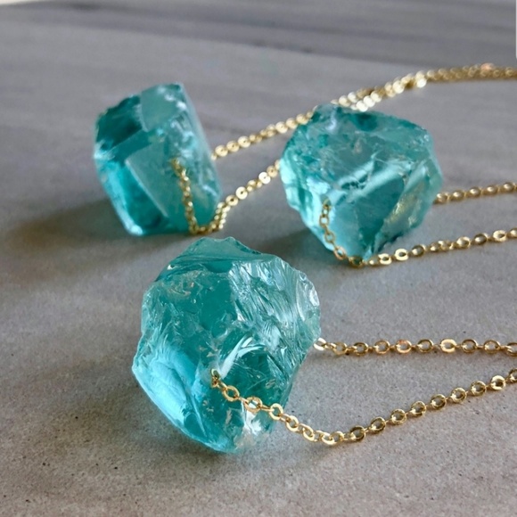 Raw Aquamarine 14K Gold Crystal Stone Necklace - Picture 2 of 3